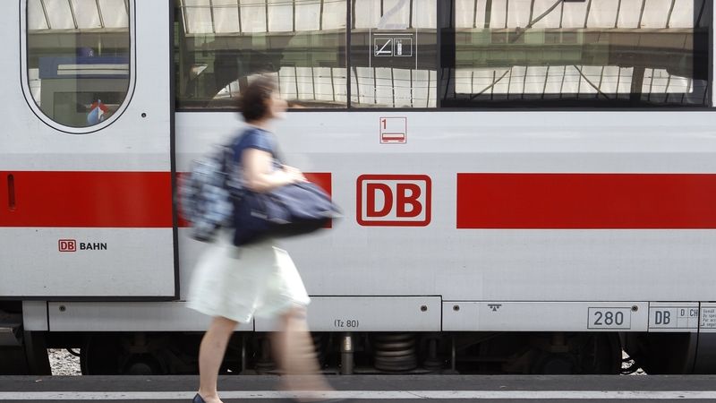 Německo zavádí celostátní jízdenku, o jaké si Češi mohou nechat jen zdát